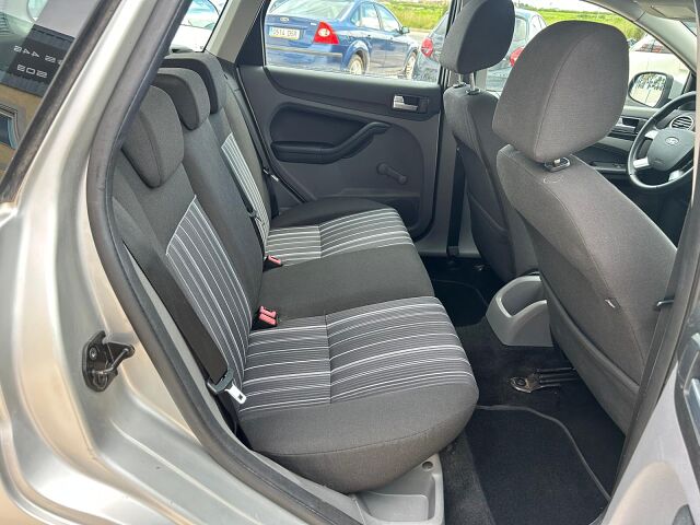 FORD FOCUS TREND ESTATE 1.6 TDCI SPANISH LHD IN SPAIN 102000 MILES SUPERB 2009